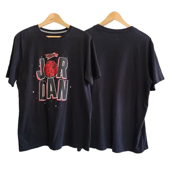 Two NIKE Men Graphic Short Sleeve T-Shirt / Size Large - Picture 2 of 7